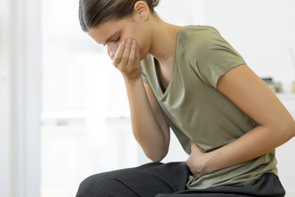 Café forte, limão e doces no café da manhã desencadeiam desconforto no estômago hoje Café forte, limão e doces no café da manhã desencadeiam desconforto no estômago hoje