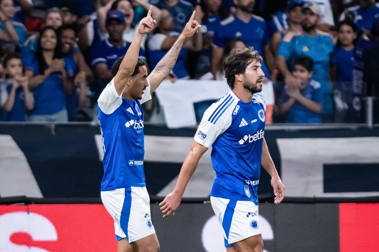 Com o empate, Cruzeiro mantém tabu de nove anos contra o Botafogo