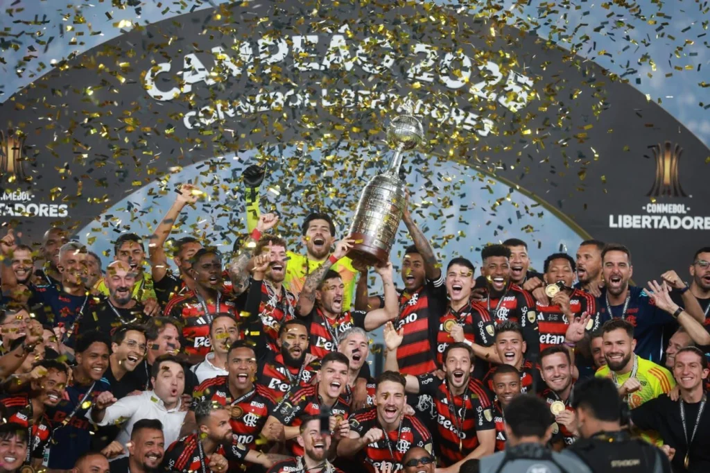 “Em dezembro de 81”: a história do hit de rock que virou “hino” do Flamengo “Em dezembro de 81”: a história do hit de rock que virou “hino” do Flamengo
