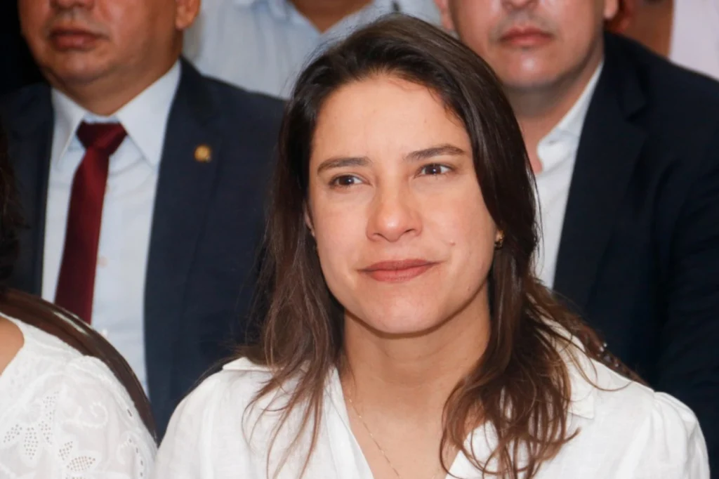 Em evento com Lula, governadora de Pernambuco é vaiada e reage.Vejavídeo