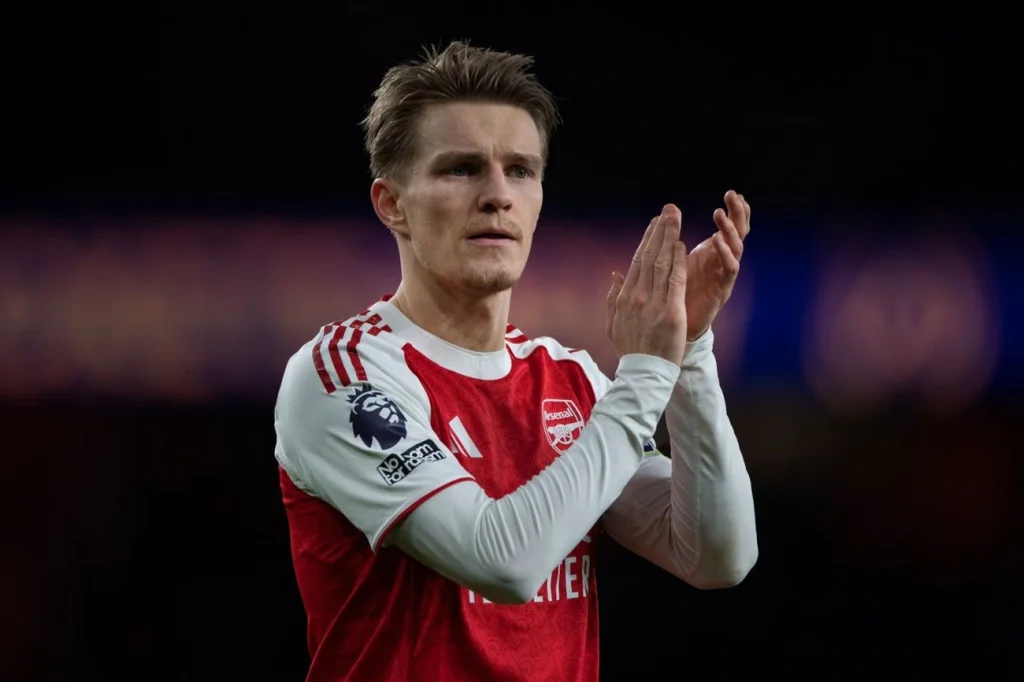 Arsenal x Aston Villa hoje na Premier League veja onde assistir agora