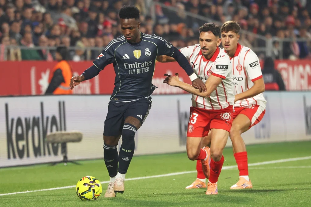 Vini Jr. provoca torcida do Girona em empate do Real Madrid.Vejavídeo Vini Jr. provoca torcida do Girona em empate do Real Madrid.Vejavídeo