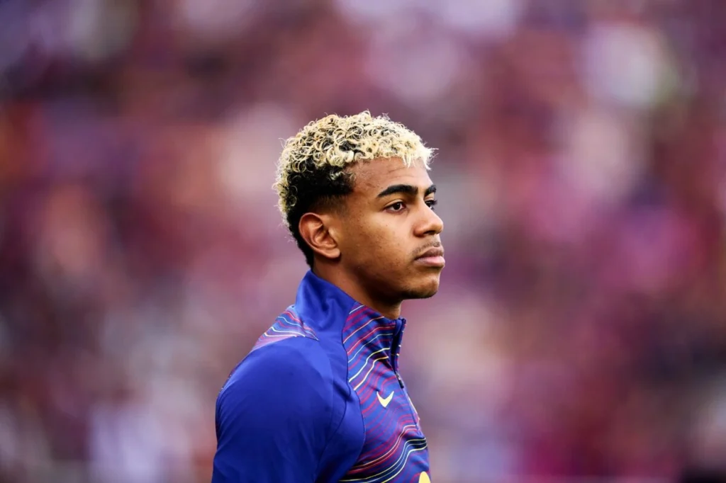 Yamal evita comparações com Messi: “Quero seguir meu próprio caminho” Yamal evita comparações com Messi: “Quero seguir meu próprio caminho”