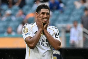 Arbeloa anuncia time improvviso para estreia do Real Madrid com quatro estrelas faltando