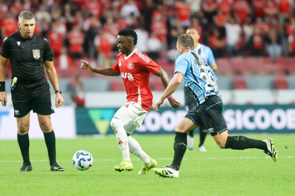 Internacional divulga nota oficial hoje contra mudança no Gre-Nal agora dia 25 Internacional divulga nota oficial hoje contra mudança no Gre-Nal agora dia 25