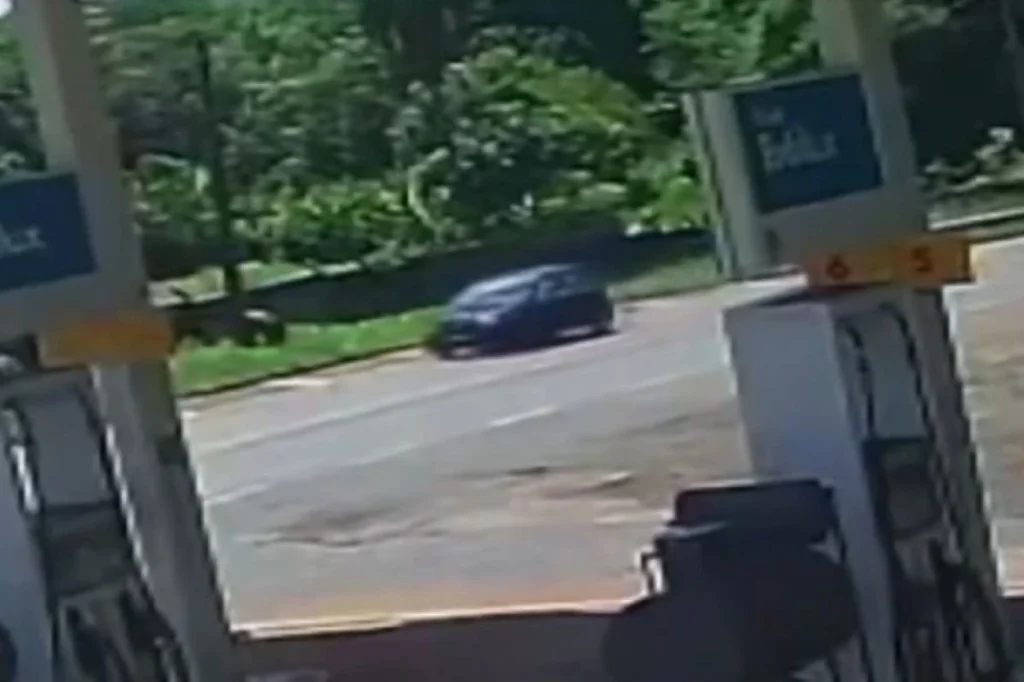 Menino de 6 anos morre atropelado com a mãe em SP hoje motorista foge Menino de 6 anos morre atropelado com a mãe em SP hoje motorista foge