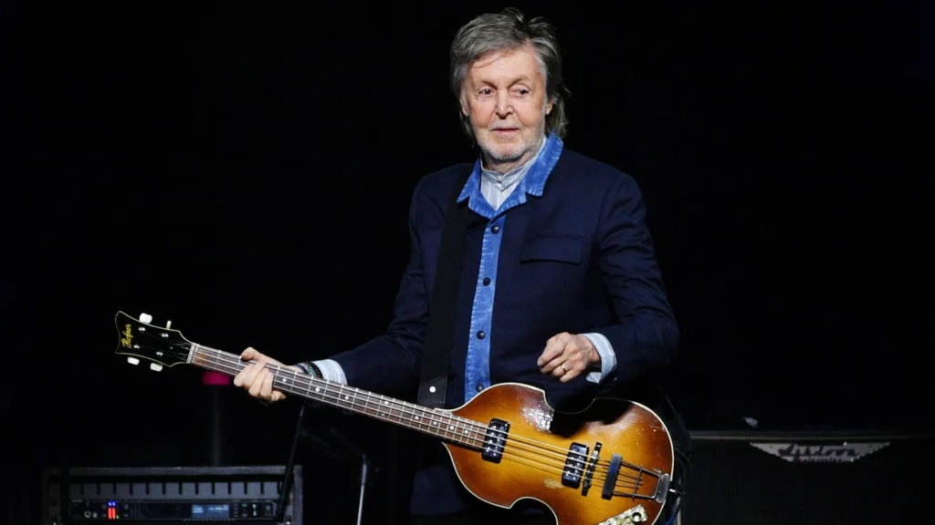 Paul McCartney e a Magia que Revolucionou o Baixo na Música