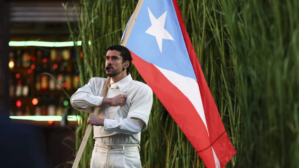 Bad Bunny faz história no Super Bowl 2026 com show épico de 15 minutos