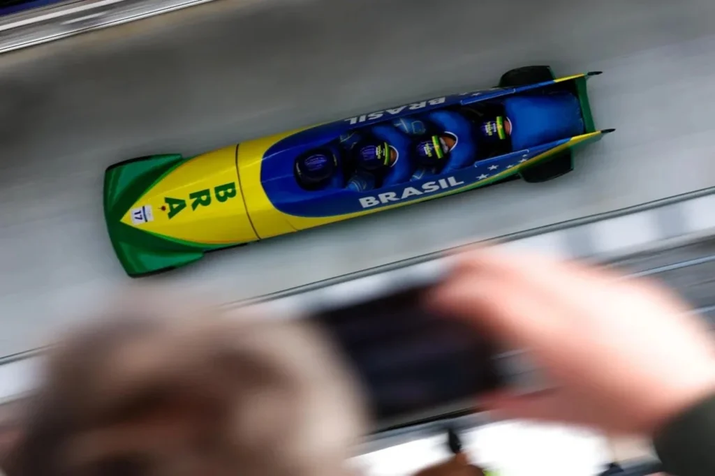 Brasil vai à última etapa do bobsled 4-man em 19º lugar agora Brasil vai à última etapa do bobsled 4-man em 19º lugar agora