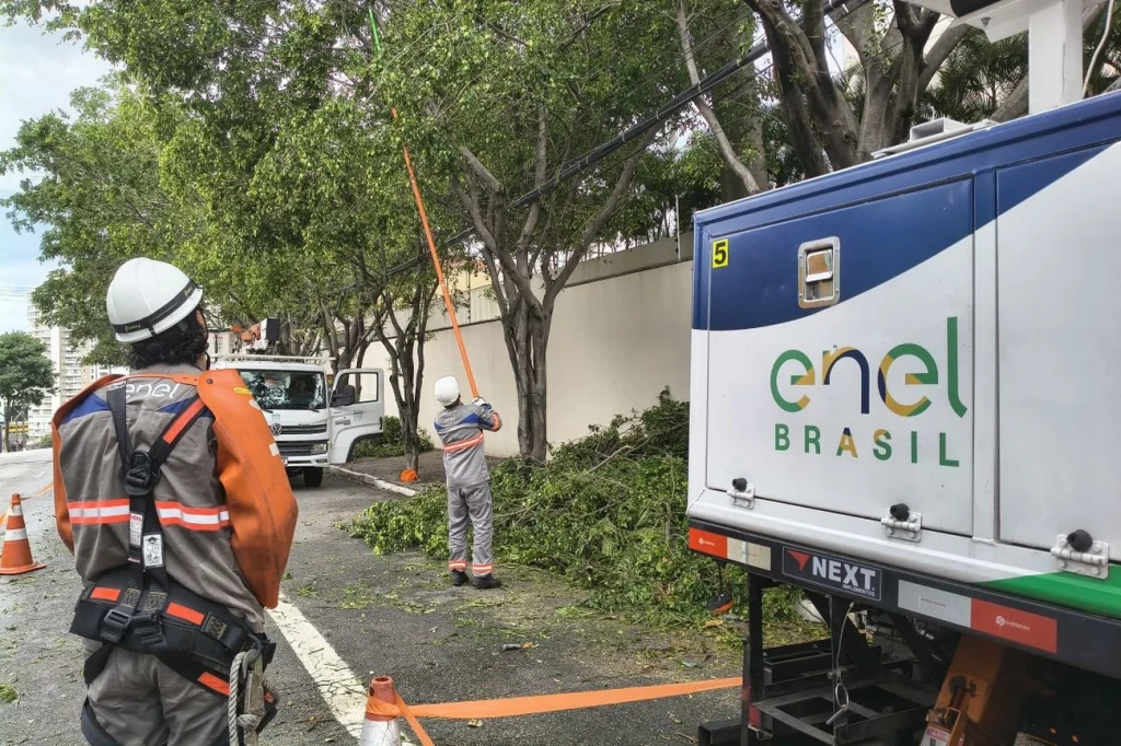 Enel rebate críticas de Nunes e Tarcísio sobre apagões em SP