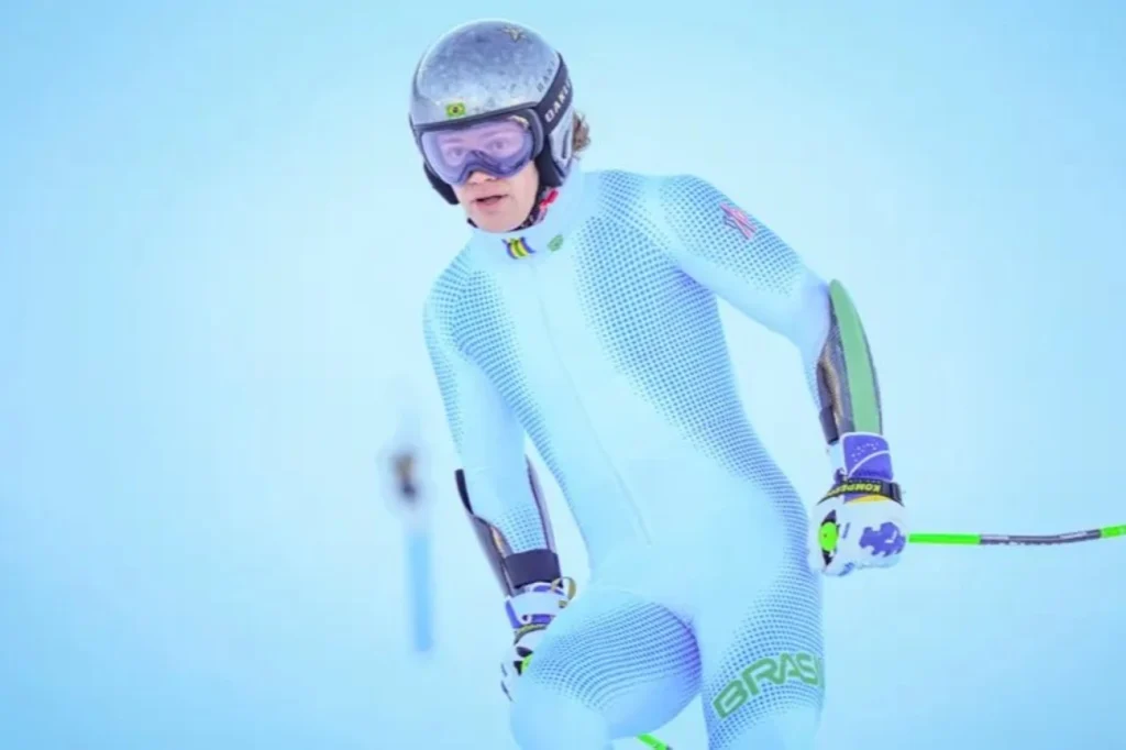 Lucas Pinheiro surpreende em snowboard big air após ouro nas Olimpíadas Lucas Pinheiro surpreende em snowboard big air após ouro nas Olimpíadas