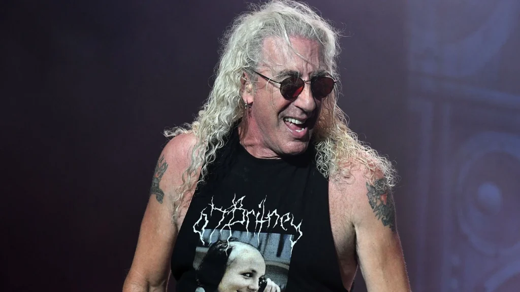 Twisted Sister cancela turnê e show no Brasil hoje devido a problemas de saúde do vocalista Twisted Sister cancela turnê e show no Brasil hoje devido a problemas de saúde do vocalista