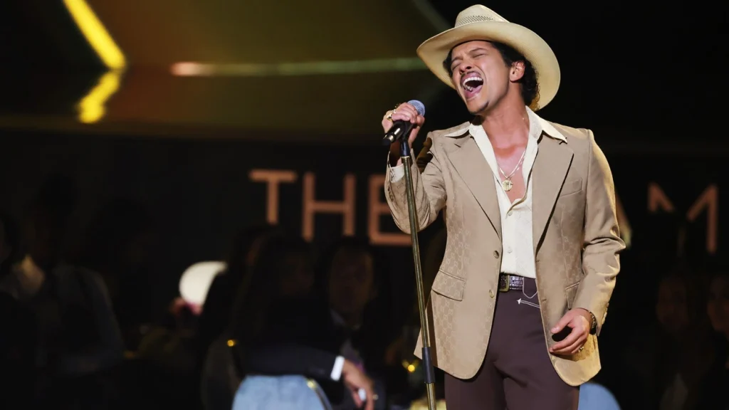Bruno Mars Lança The Romantic Agora Com Suavidade Tropical